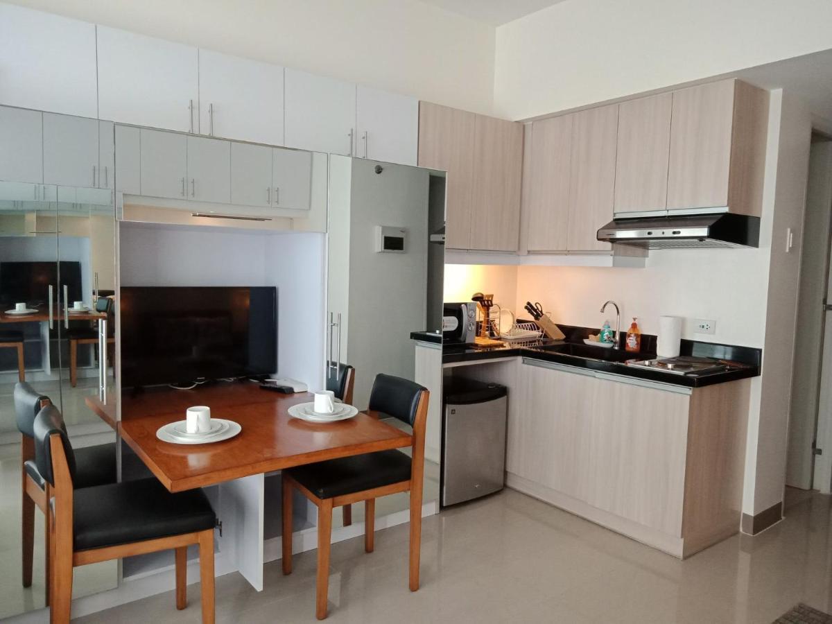 Mabolo Garden Flat A6 With Free Rooftop Pool Себу Экстерьер фото