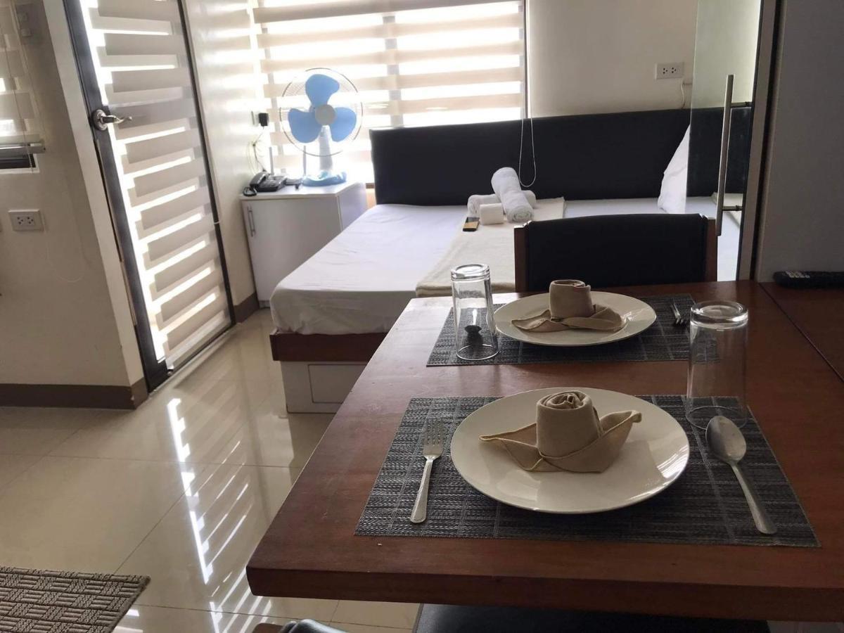 Mabolo Garden Flat A6 With Free Rooftop Pool Себу Экстерьер фото